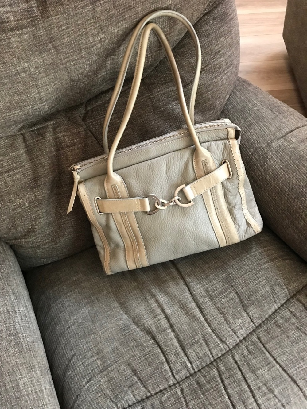 Leather bag